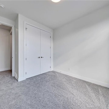 33 ave ne
