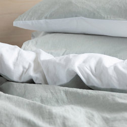 Duet Washed Linen White/Skylight - Bedding