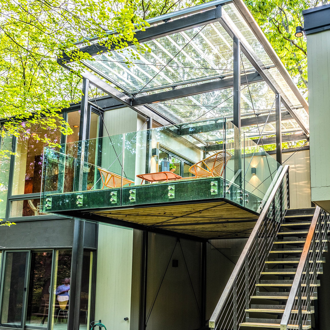 Techno Meets Mid-Century Modern