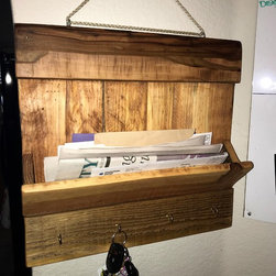 Reclaimed Pallet Wood Key & Mail Organizer - Products