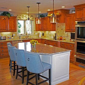 Two tone Family Kitchen