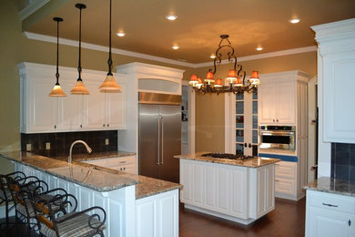 Kitchen photo in Other
