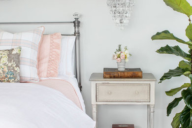 Bedroom - transitional bedroom idea in Charleston