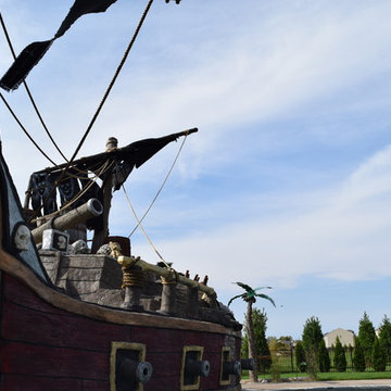 Living Legendary: Pirate Shipwreck Swimming Pool