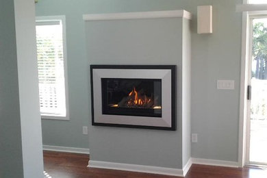 Minimalist living room photo in Wilmington