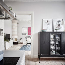 armoiries/ shelves/ coin de cuisine