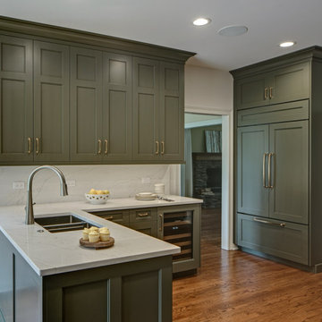 Glamorous with Green - Batavia, IL