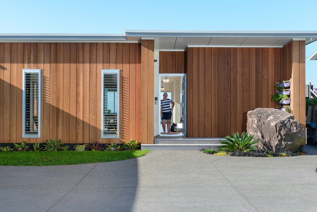 Beach Style  by Will Tatton Architecture