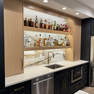 Custom Home Bar Design – Modern, Inviting, and Perfect for Entertaining