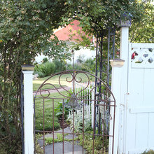 Hillside Way Outside