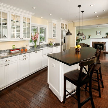 Award Winning Kitchen in Reston, Virginia Touts Curved Island