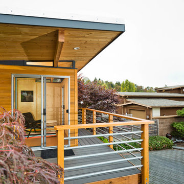 10' by 12' Seattle studio