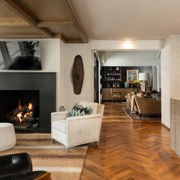Art-filled Ranch on Natural Bridge