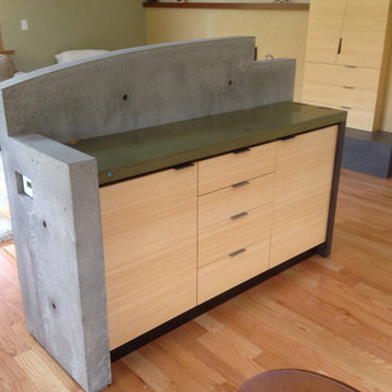Concrete room divider