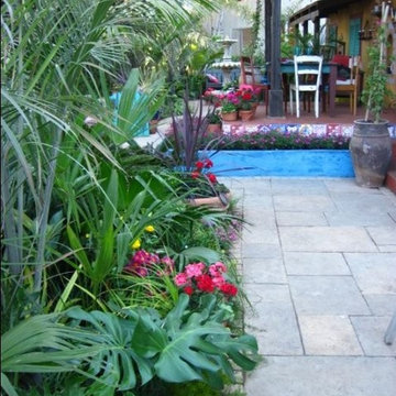 MEXICAN HACIENDA TROPICAL GARDEN