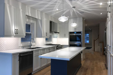 Inspiration for a contemporary kitchen remodel in Toronto