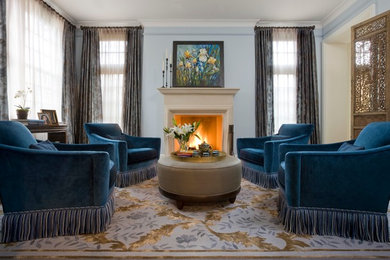 Inspiration for a timeless living room remodel in Chicago