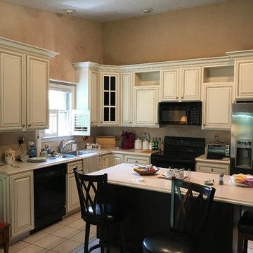 refacing----white with black island