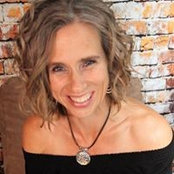 Christine Towers's photo