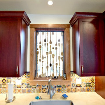 Yates Street - Traditional Kitchen