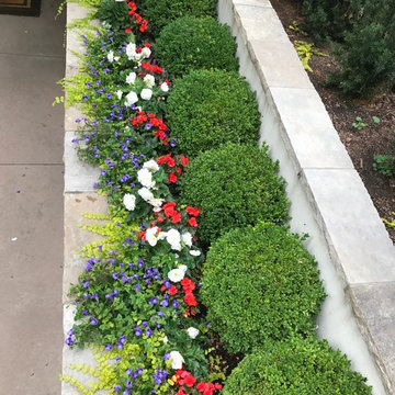 Seasonal Plantscaping