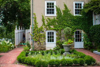Photo of a victorian landscaping in Boston.