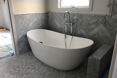 Inspiration for a scandinavian bathroom remodel in Los Angeles