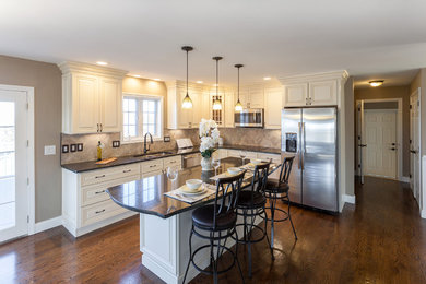 Kitchen - kitchen idea in San Francisco