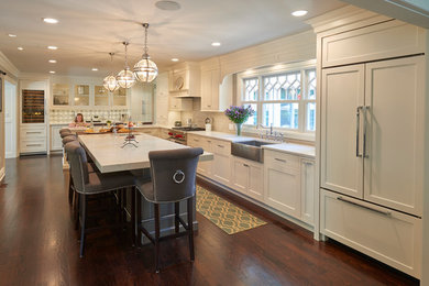 Inspiration for a modern kitchen remodel in New York