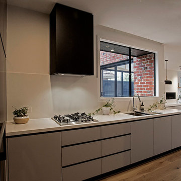 Brodecky House: Kitchen and Living Room
