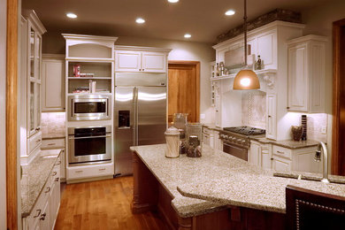 Kitchen - traditional kitchen idea in Other