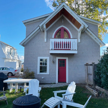 Touisset Garage/Backyard Cottage