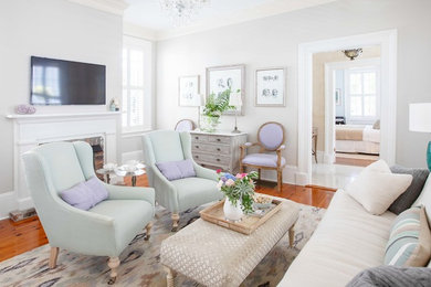 Design ideas for a traditional living room in Charleston.