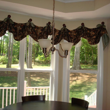 Living Rooms/Dining Rooms/Window Treatments