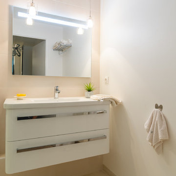 Décoration d'un appartement mélangeant design contemporain et design classique