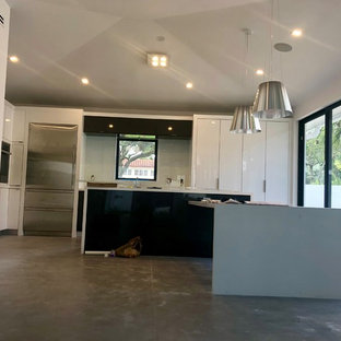 Leiton Decor Review]