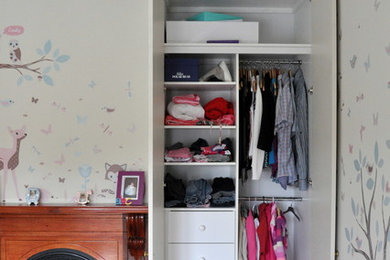 Inspiration for a mid-sized victorian kids' bedroom for kids 4-10 years old and girls in Melbourne.