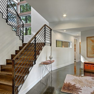 Mercer Island Staging