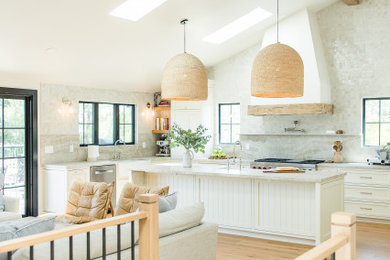 Inspiration for a transitional living room remodel in San Francisco