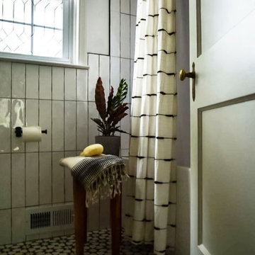 BLACK + WHITE BATH