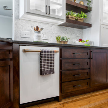 A 1990’s Kitchen Gets a Modern Refresh