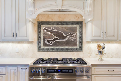 Kitchen - mediterranean kitchen idea in Miami
