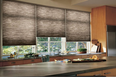 Example of a transitional kitchen design in Orlando
