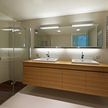 Tanova House