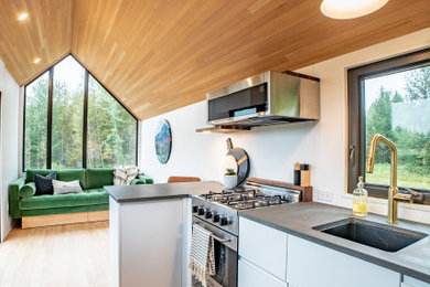 Example of a kitchen design in Calgary