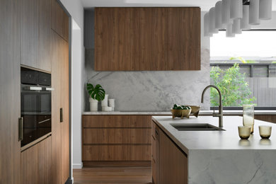 Inspiration for a contemporary kitchen in Brisbane.