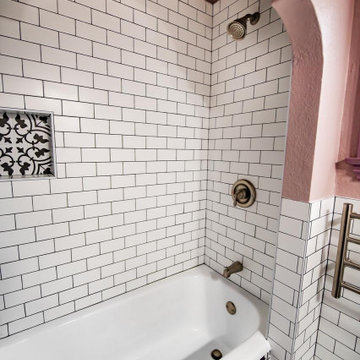 Long Beach, Modern Spanish bathroom