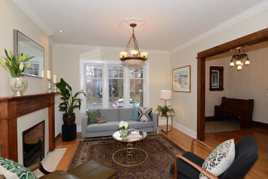 Inspiration for a transitional living room remodel in Toronto
