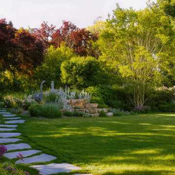 Lush, Layered Garden Retreat in Woodside, CA
