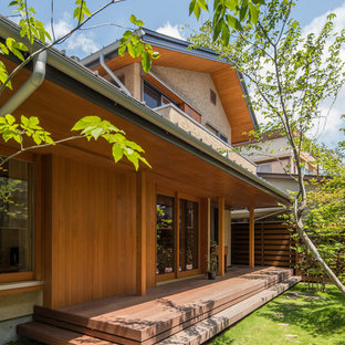 他の地域の中サイズの和風のおしゃれなデッキ (張り出し屋根) の写真